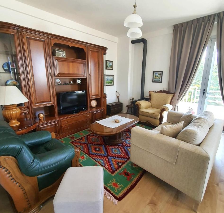 Vila Elida Tragjas Luaran gambar
