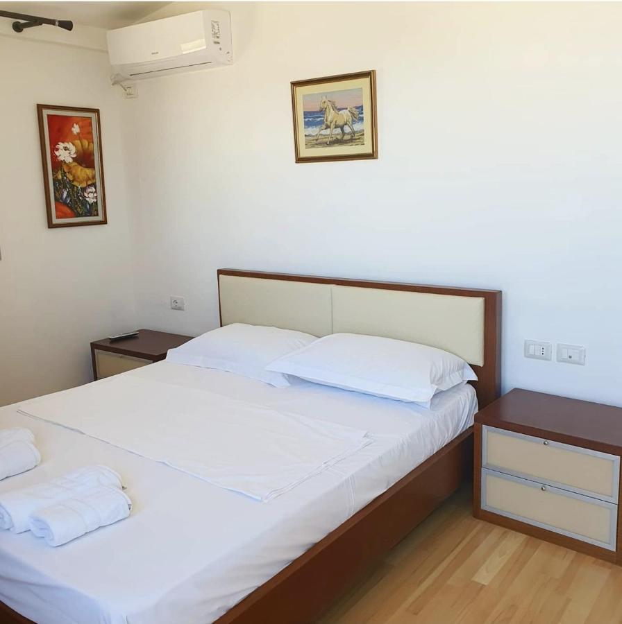 Vila Elida Tragjas Luaran gambar