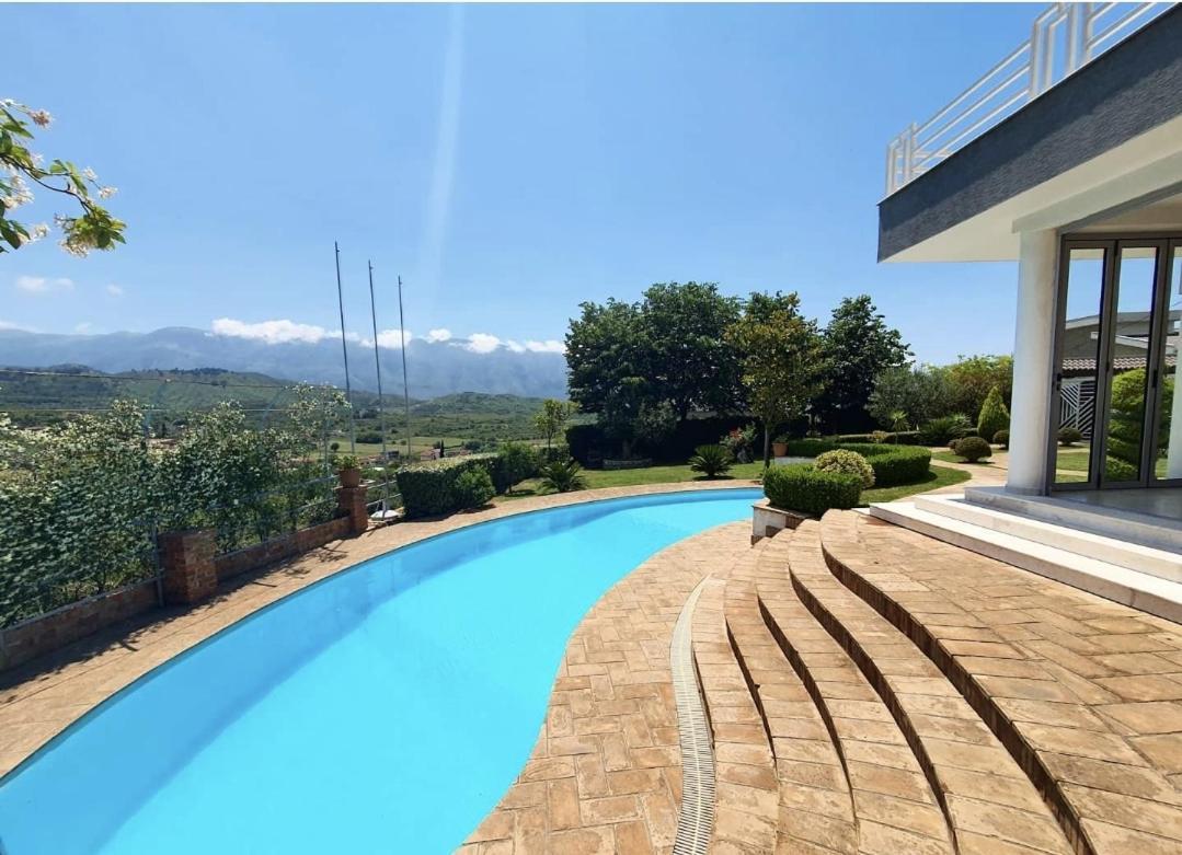 Vila Elida Tragjas Luaran gambar