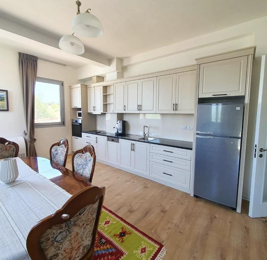 Vila Elida Tragjas Luaran gambar