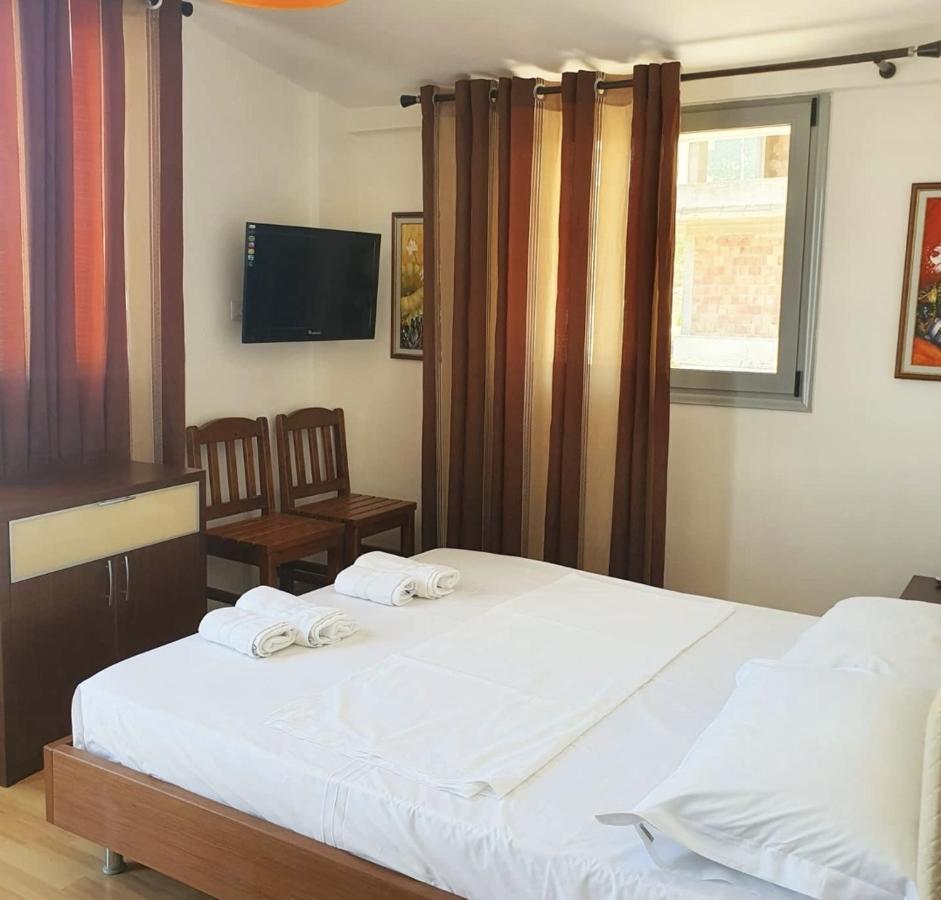 Vila Elida Tragjas Luaran gambar