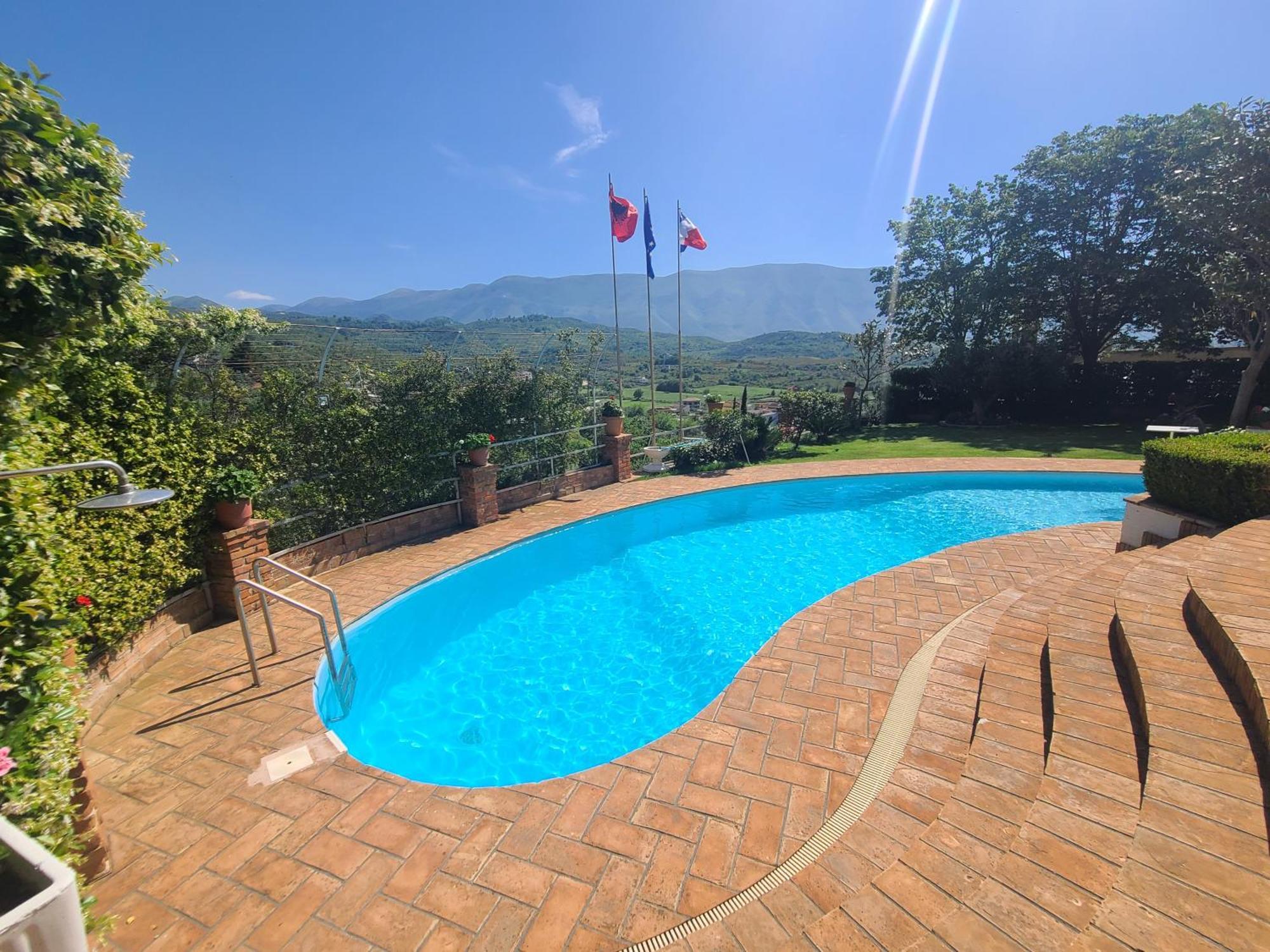 Vila Elida Tragjas Luaran gambar