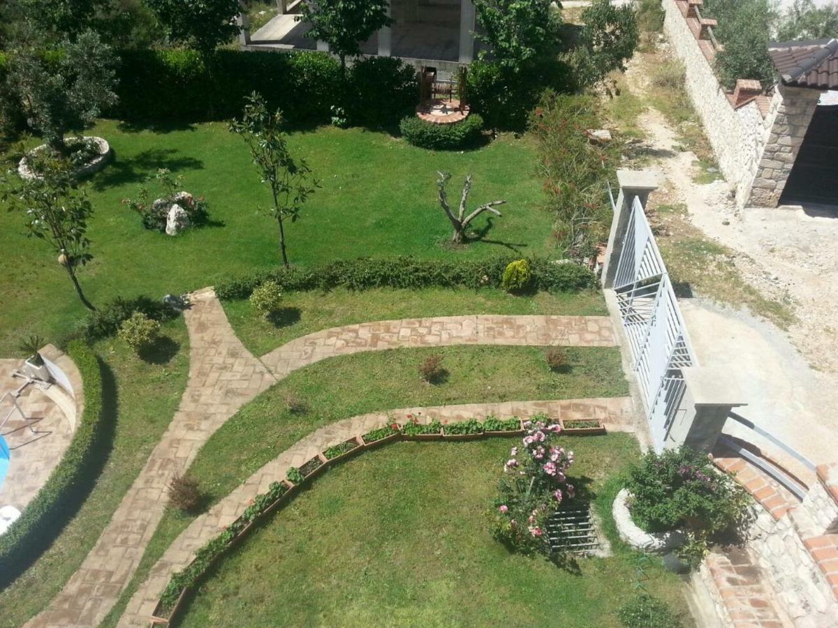 Vila Elida Tragjas Luaran gambar