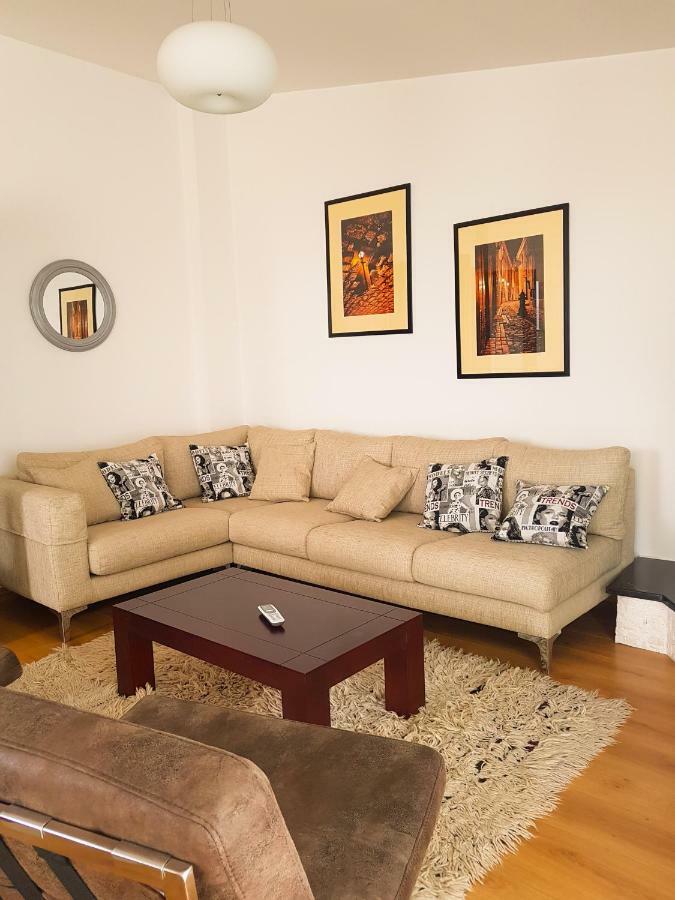Vila Elida Tragjas Luaran gambar