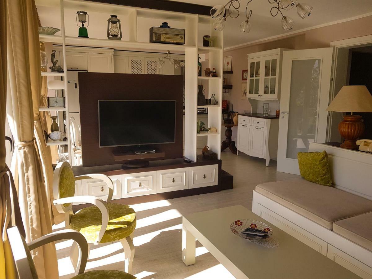 Vila Elida Tragjas Luaran gambar