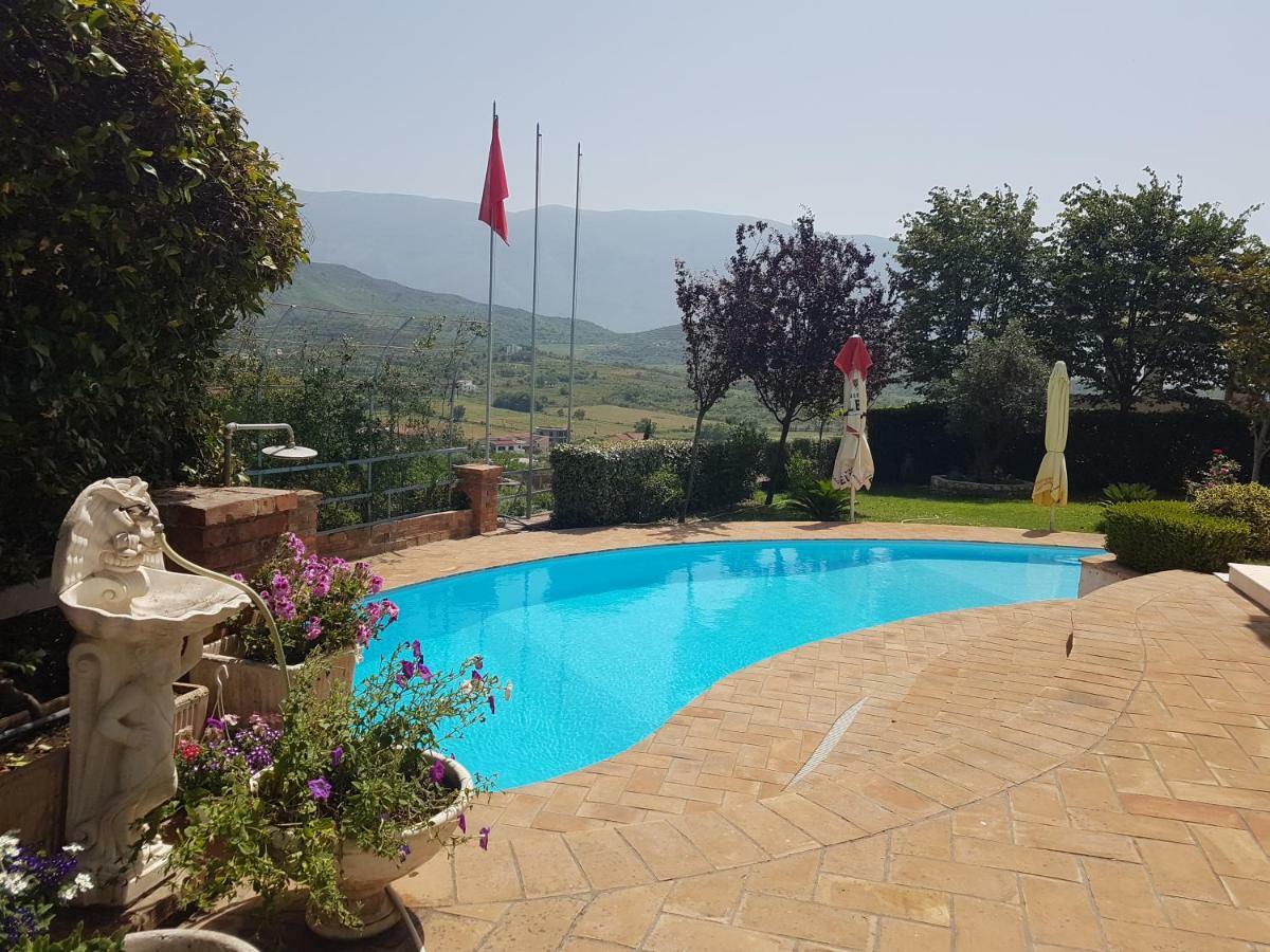 Vila Elida Tragjas Luaran gambar