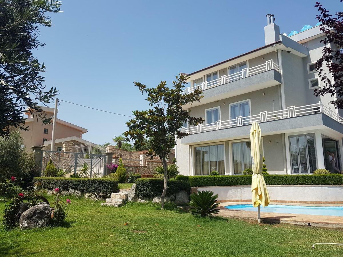 Vila Elida Tragjas Luaran gambar