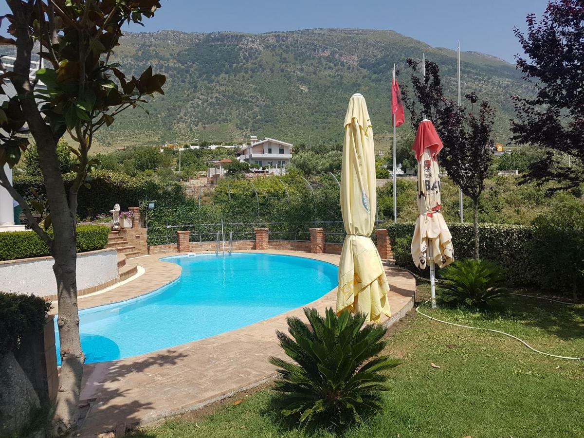 Vila Elida Tragjas Luaran gambar