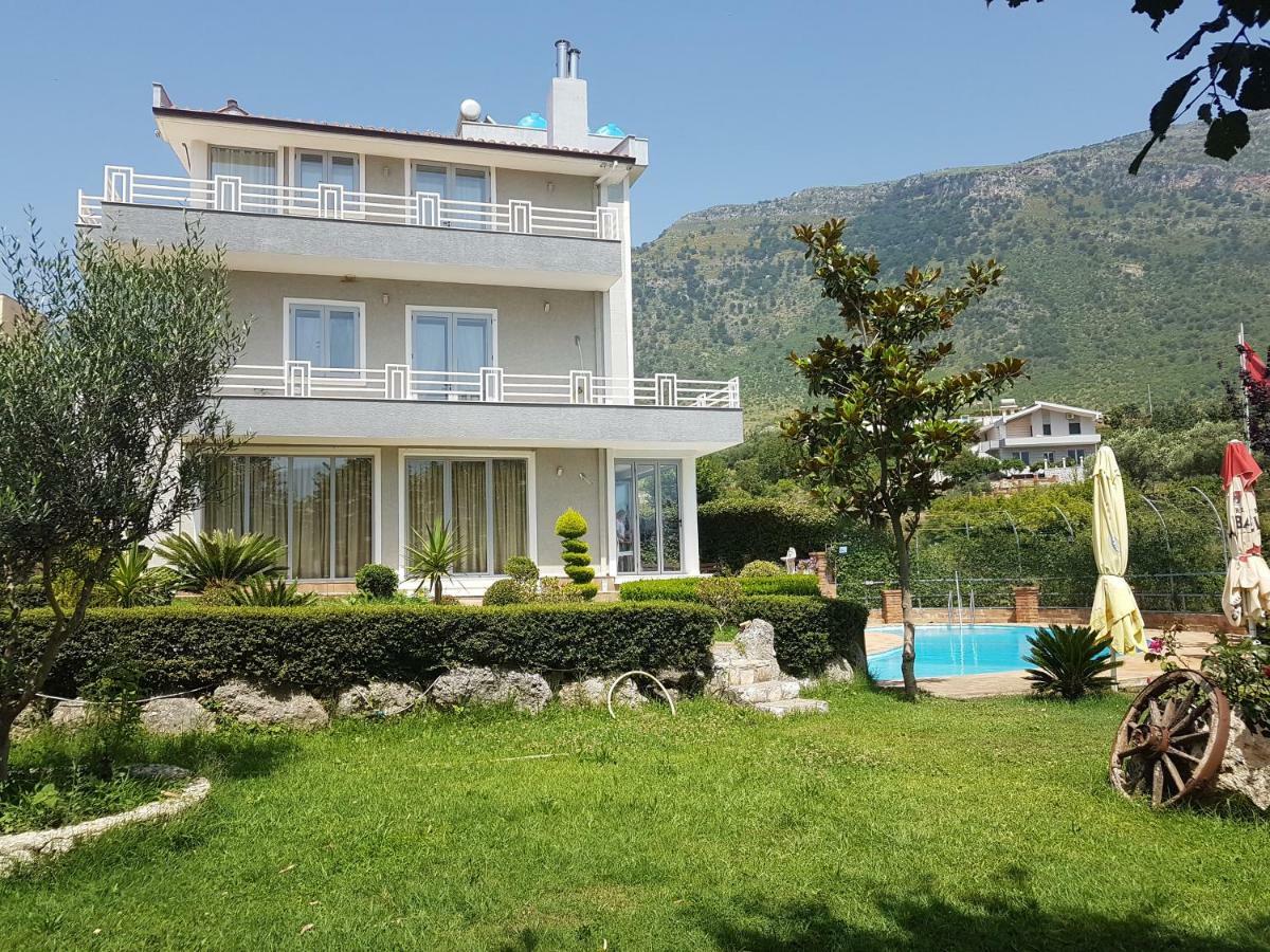 Vila Elida Tragjas Luaran gambar
