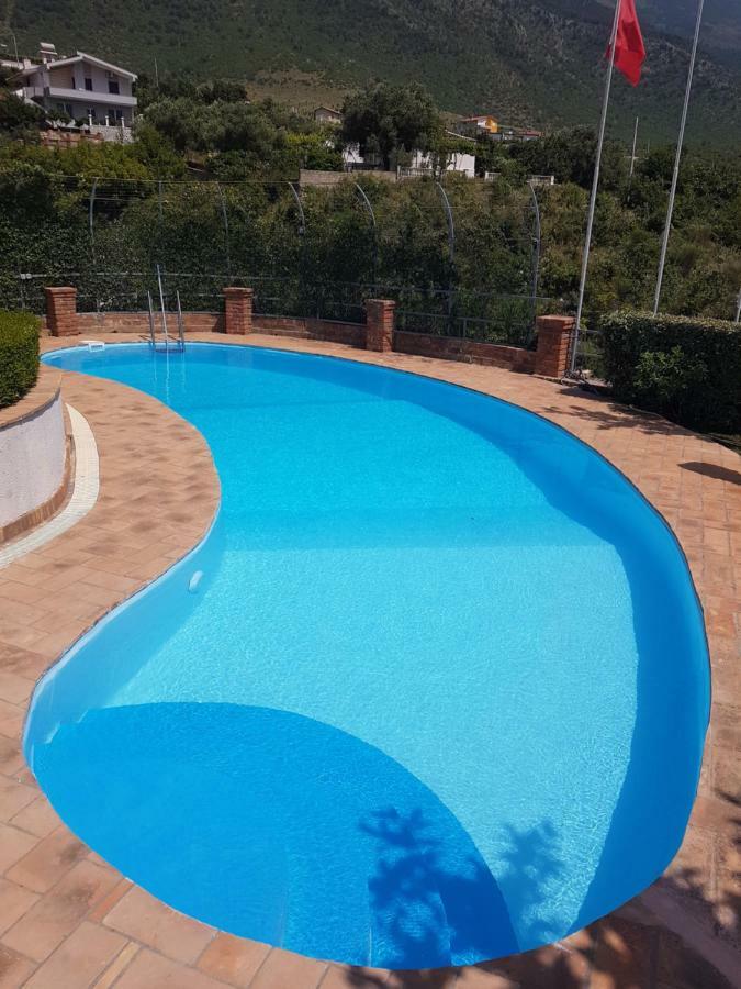 Vila Elida Tragjas Luaran gambar