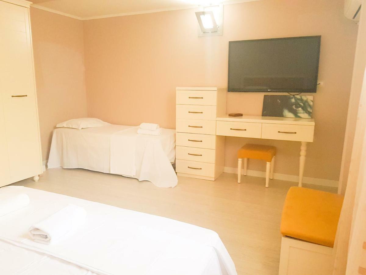 Vila Elida Tragjas Luaran gambar